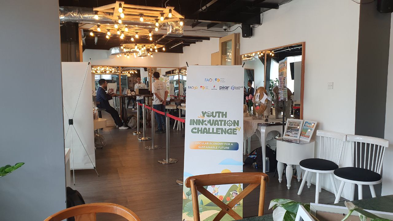 Youth Innovation Challenge Youth Innovation Challenge