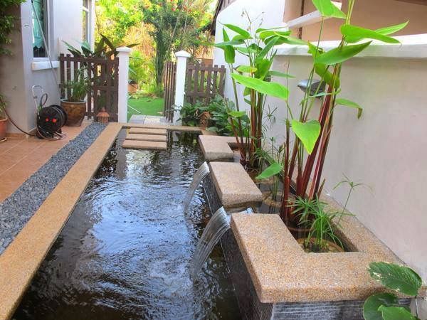 Kolam ikan linear jalur masuk rumah