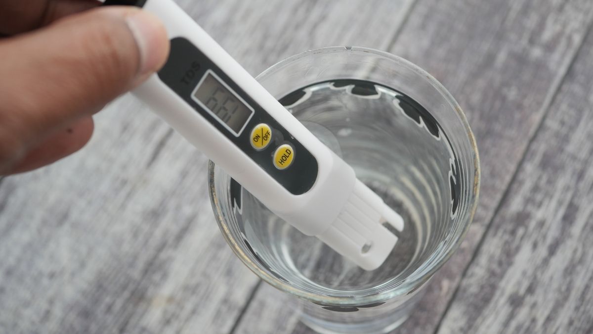 Menjaga Kualitas Air pemeriksaan rutin kondisi air