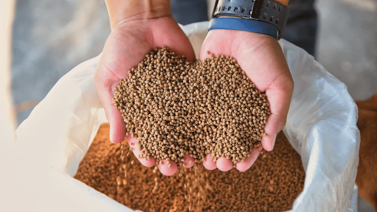 pelet pelet komersial